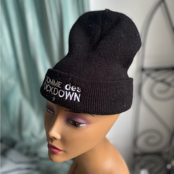 Comme des Fuckdown Black Beanie - Picture 2 of 3